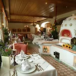Ξενοδοχείο St. Oswald 4*
