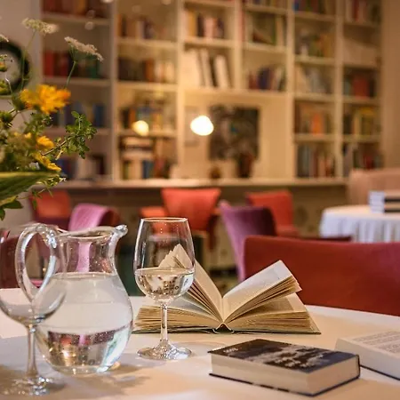 ホテル St. Oswald バド クラインキルヒハイム